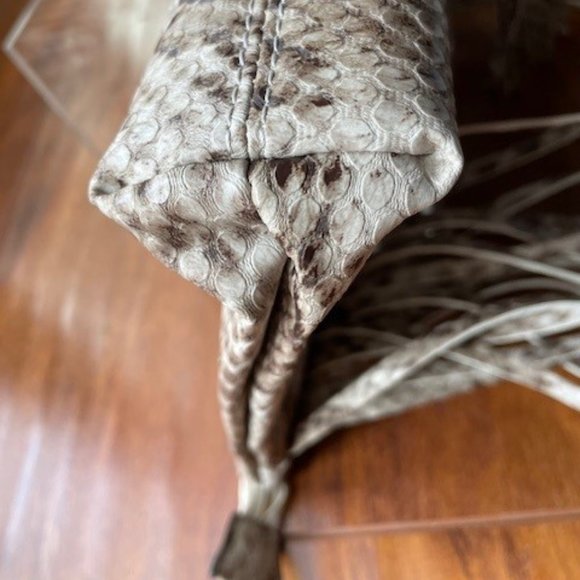 Aldo Snakeskin Faux Leather Wristlet with Fringe NWOT - Picture 7 of 9